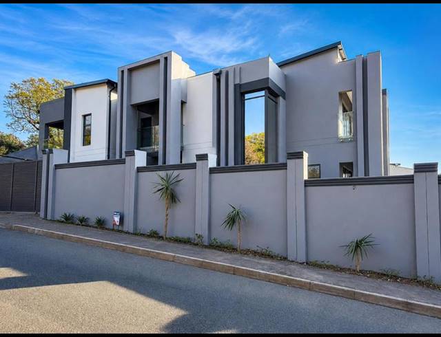 4 BEDROOM HOUSE FOR SALE IN FOREST TOWN